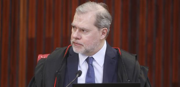 Imagem institucional relacionada a TSE confirma multas aplicadas por irregularidades em eleições gerais e municipais